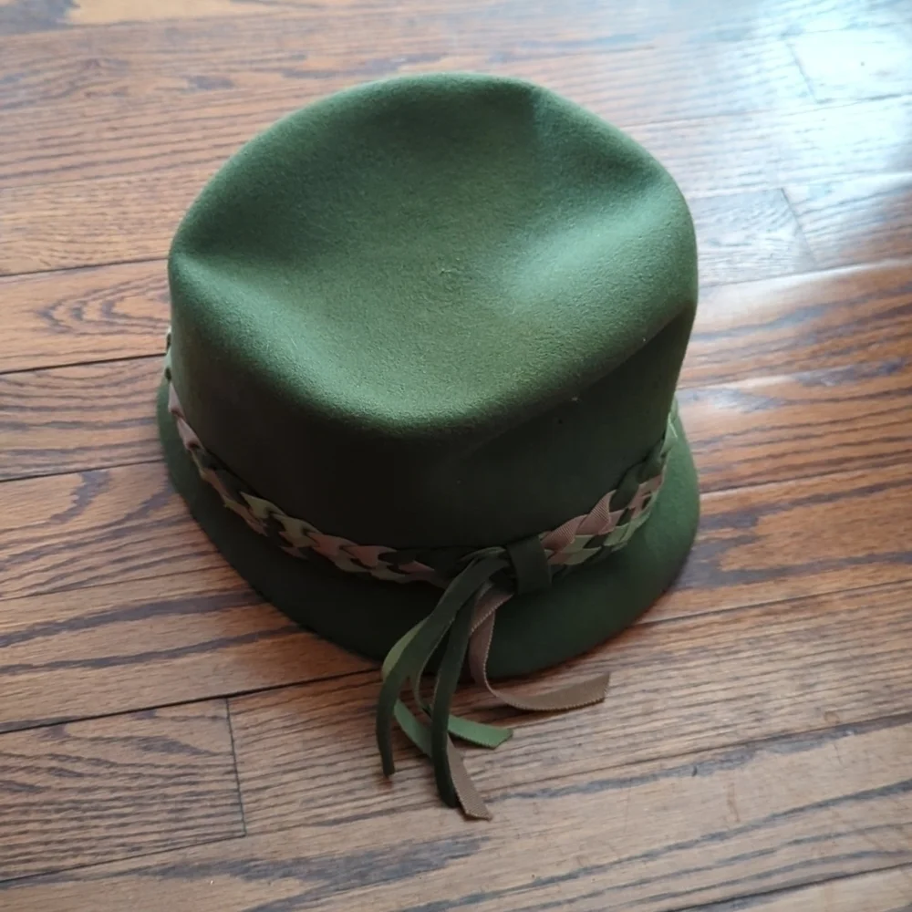 Vtg 60s Hat Doris Designed avocado green Stovepipe unique festival indie wool